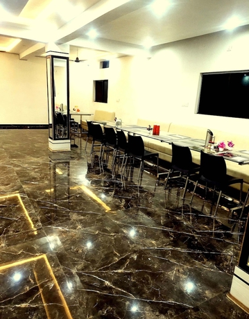 Imagen del bar/restaurante del Hotel SHREE SIDDHI VINAYAK HOTEL and RESTAURANT. Foto 12