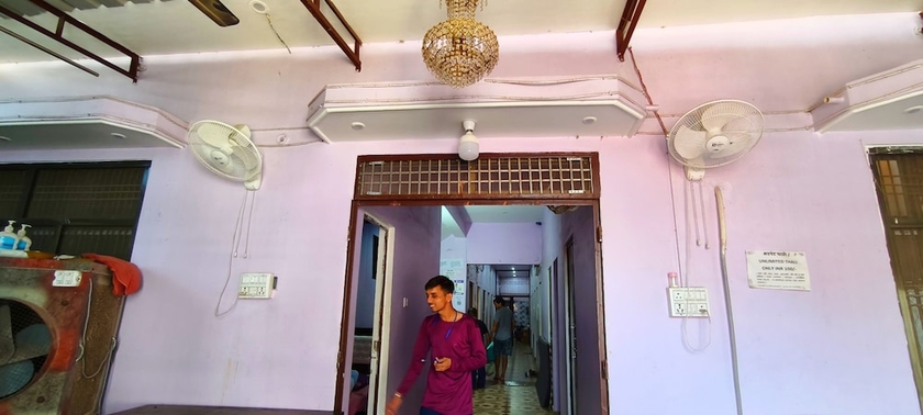 Imagen general del Hotel SHRI AYODHYA DHAM HOTEL AND RESTAURANT. Foto 2
