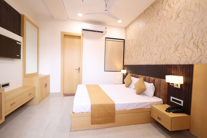 Imagen de la habitación del Hotel SHRI HARIDAS KUNJ. Foto 10
