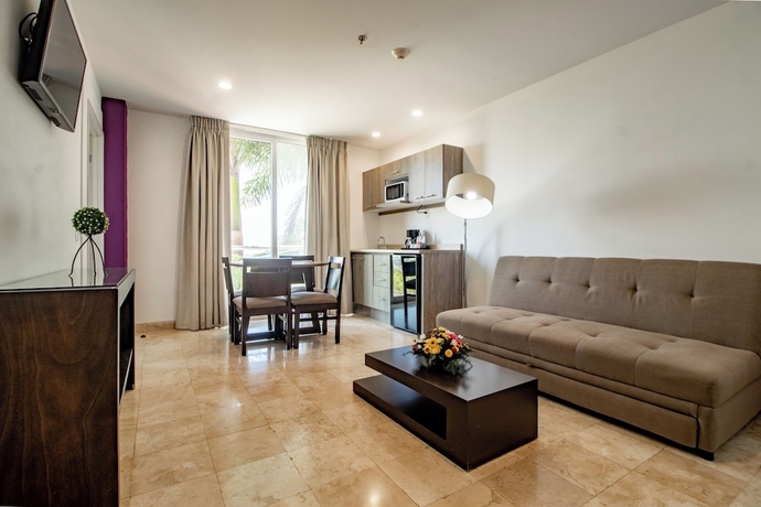 Imagen de la habitación del Hotel SI Chapala. Foto 12