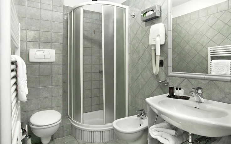 Imagen de la habitación del Hotel SIENA, Roma. Foto 2