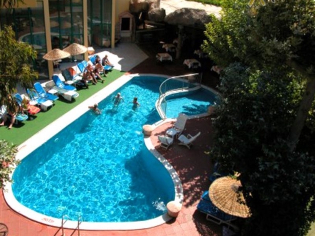Imagen general del Hotel SIESTA HOTEL, İ&ccedil;meler. Foto 3