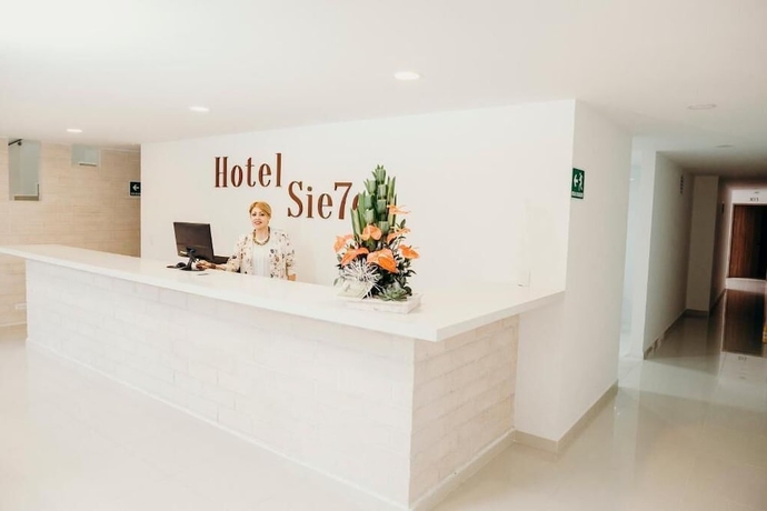 Imagen de los interiores del Hotel SIETE. Foto 15