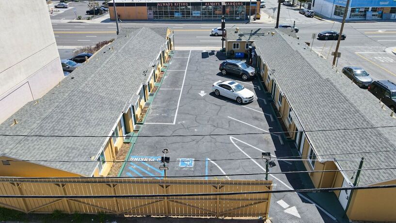 Imagen general del Hotel SIGNAL HILL MOTEL. Foto 4