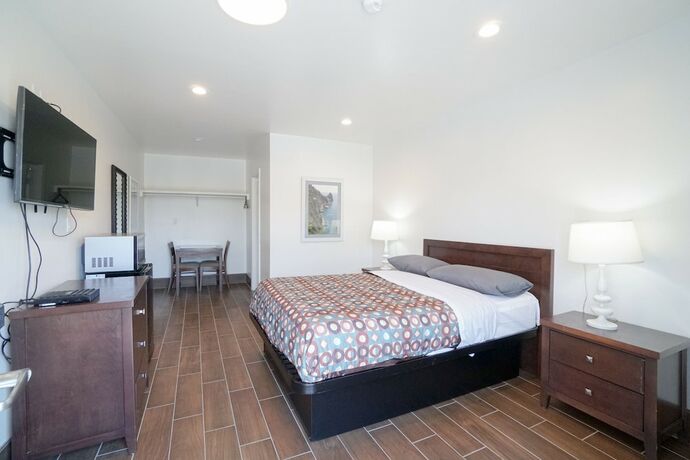 Imagen de la habitación del Hotel SIGNAL HILL MOTEL. Foto 17