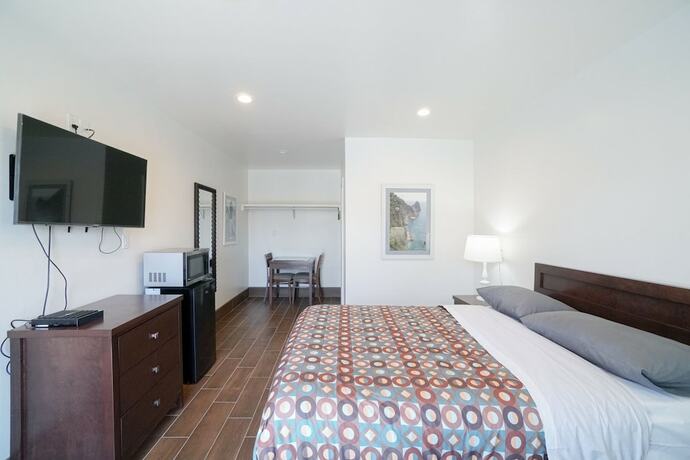 Imagen de la habitación del Hotel SIGNAL HILL MOTEL. Foto 19