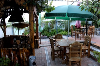 Imagen del bar/restaurante del Hotel SILK ROAD, Erev&aacute;n. Foto 9