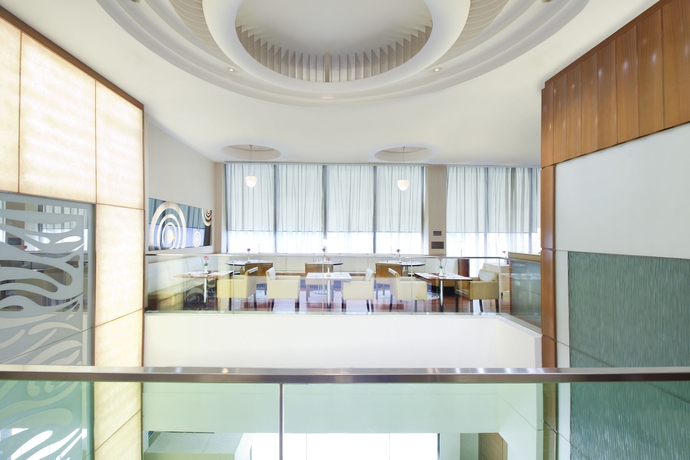 Imagen del bar/restaurante del Hotel SILKA WEST KOWLOON. Foto 5