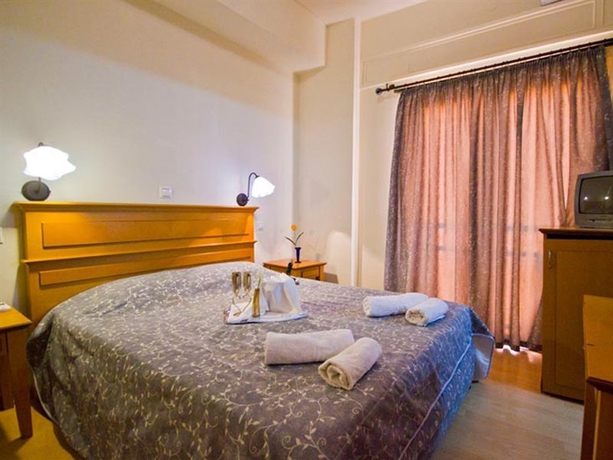 Imagen general del Hotel SILVIA, Rodas Town. Foto 2