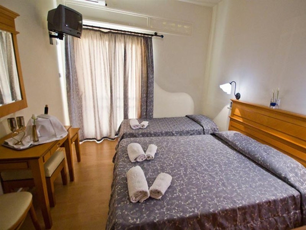 Imagen general del Hotel SILVIA, Rodas Town. Foto 3