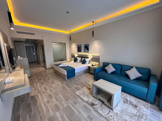 Imagen de la habitación del Hotel SIRENA BEACH RESORT and SPA. Foto 9