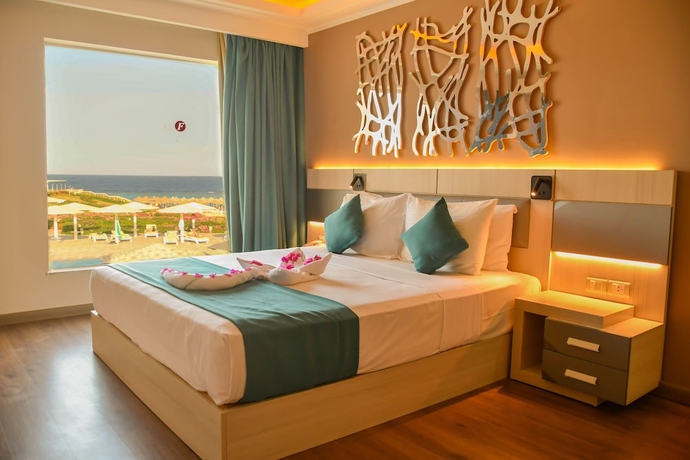 Imagen de la habitación del Hotel SIRENA BEACH RESORT and SPA. Foto 10