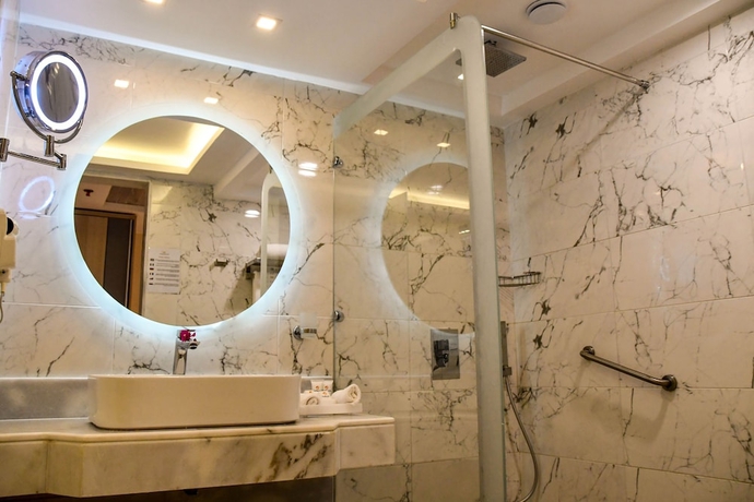 Imagen de la habitación del Hotel SIRENA BEACH RESORT and SPA. Foto 15