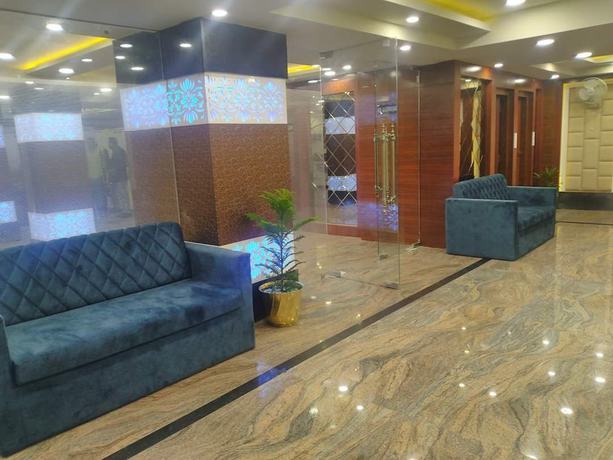 Imagen de los interiores del Hotel SJR. Foto 9