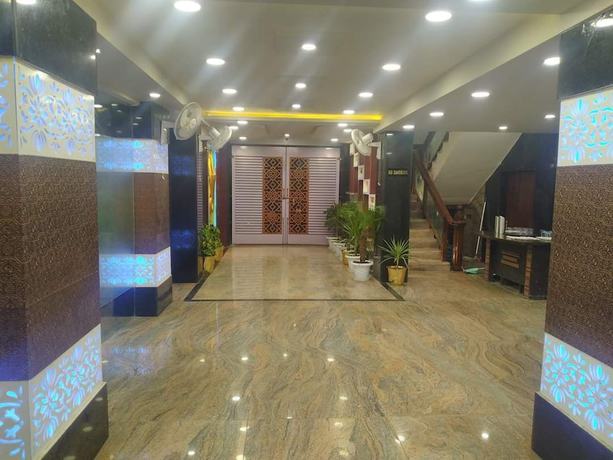 Imagen de los interiores del Hotel SJR. Foto 13