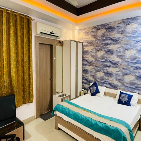 Imagen de la habitación del Hotel SKG Royal Palace. Foto 5
