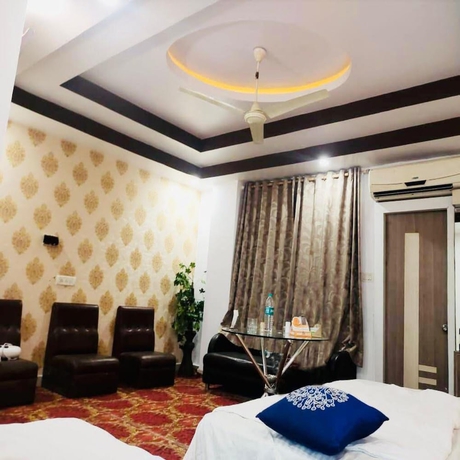 Imagen de la habitación del Hotel SKG Royal Palace. Foto 7