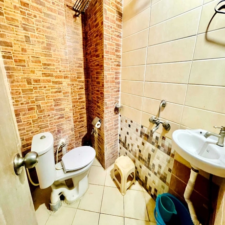 Imagen de la habitación del Hotel SKG Royal Palace. Foto 15