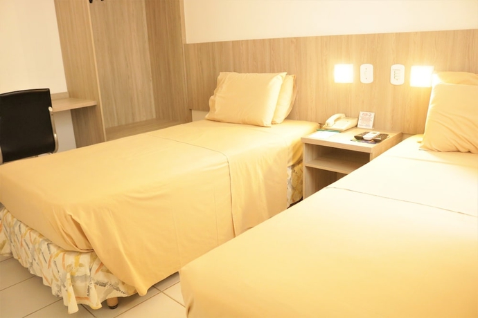 Imagen de la habitación del Hotel SKINA EXPRESS. Foto 8