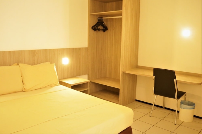 Imagen de la habitación del Hotel SKINA EXPRESS. Foto 11