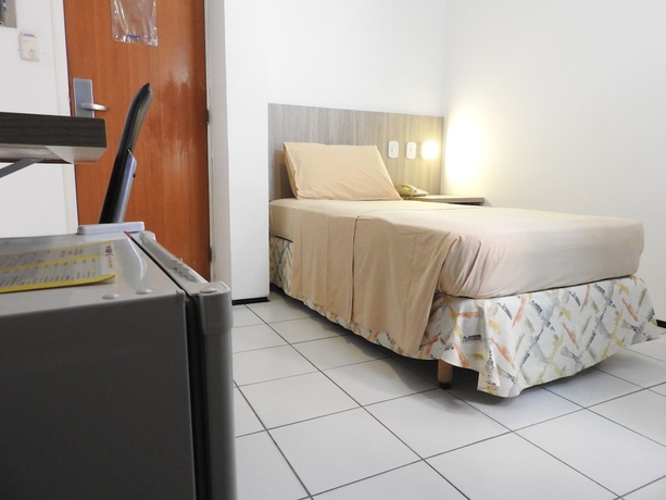 Imagen de la habitación del Hotel SKINA EXPRESS. Foto 13