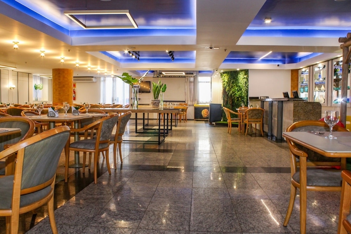 Imagen del bar/restaurante del Hotel SKINA EXPRESS. Foto 2