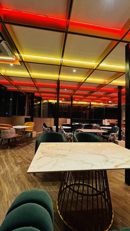 Imagen de la habitación del Hotel SKIs And Resorts. Foto 13