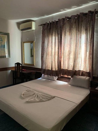 Imagen de la habitación del Hotel SKY Bonapriso. Foto 5