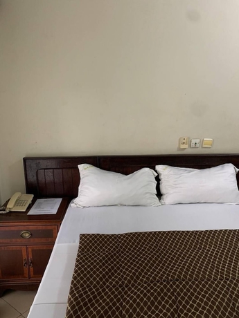 Imagen de la habitación del Hotel SKY Bonapriso. Foto 7