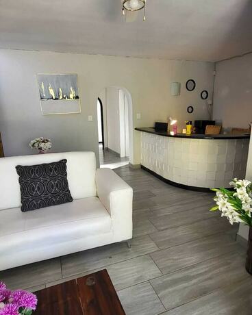 Imagen de la habitación del Hotel SKY VIEW GUEST HOUSE RANDPARK IDGE. Foto 13