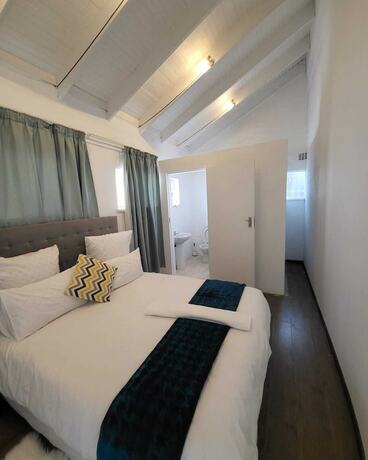 Imagen general del Hotel SKY VIEW GUEST HOUSE RANDPARK IDGE. Foto 1