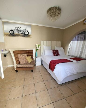 Imagen general del Hotel SKY VIEW GUEST HOUSE RANDPARK IDGE. Foto 3