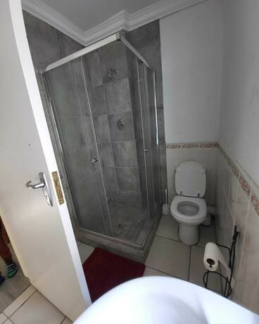 Imagen general del Hotel SKY VIEW GUEST HOUSE RANDPARK IDGE. Foto 11