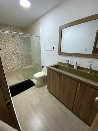 Imagen de la habitación del Hotel SKYGREEN ECOHOTEL. Foto 12