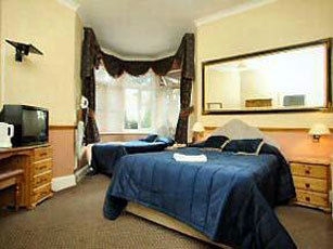 Imagen general del Hotel SKYWAYS, Slough. Foto 3