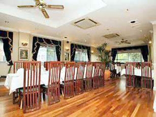 Imagen del bar/restaurante del Hotel SKYWAYS, Slough. Foto 6