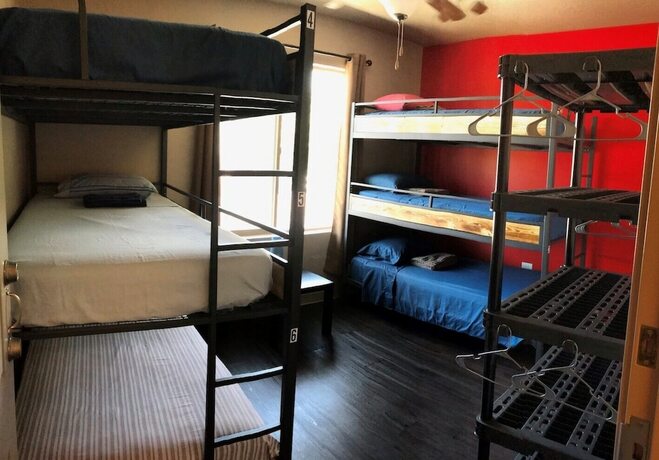 Imagen de la habitación del Hotel SLC Hostel. Foto 18