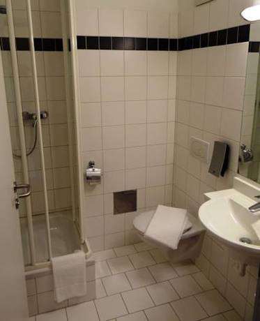Imagen de la habitación del Hotel SLEEEP Sattledt. Foto 15