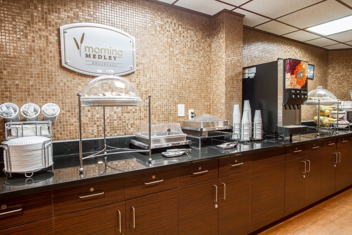 Imagen del bar/restaurante del Hotel SLEEP INN y SUITES BUFFALO AIRPORT. Foto 4