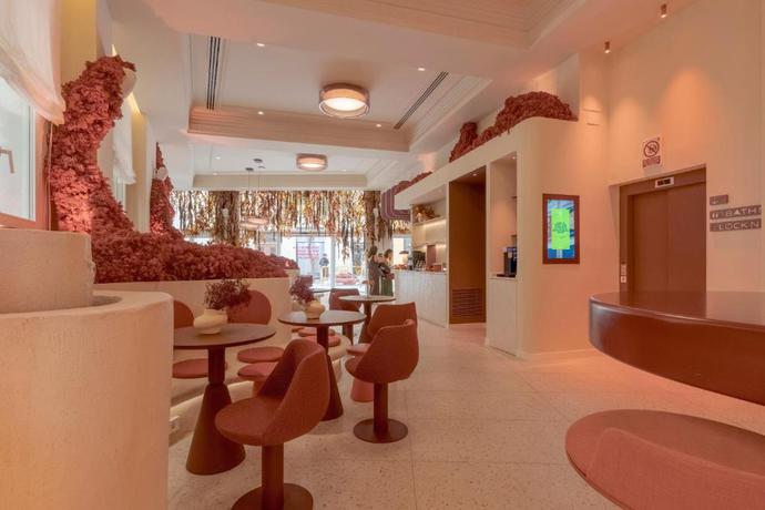 Imagen del bar/restaurante del Hotel SLEEP'N Valencia. Foto 3