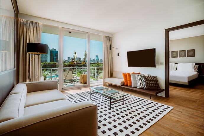 Imagen de la habitación del Hotel SLS Buenos Aires Puerto Madero. Foto 16