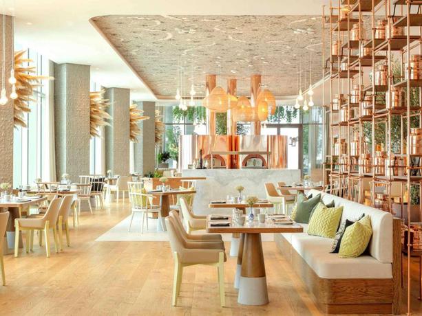 Imagen del bar/restaurante del Hotel SLS Dubai and Residences. Foto 3