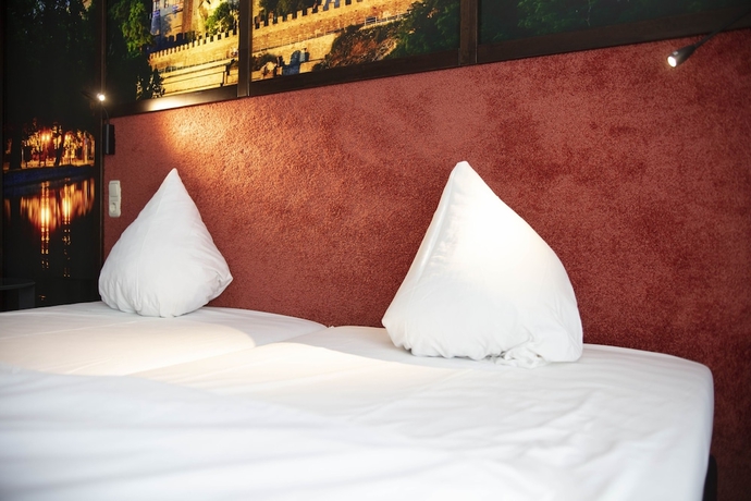 Imagen de la habitación del Hotel SL'otel im Parforcehaus. Foto 7