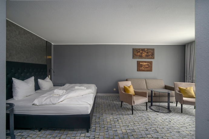 Imagen de la habitación del Hotel SL'otel im Parforcehaus. Foto 11