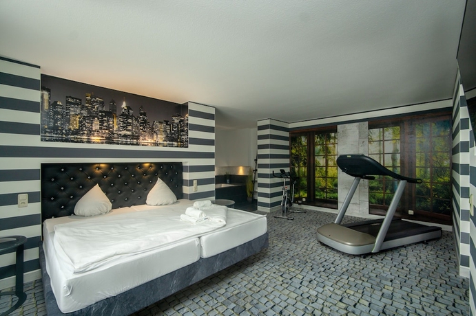 Imagen de la habitación del Hotel SL'otel im Parforcehaus. Foto 13