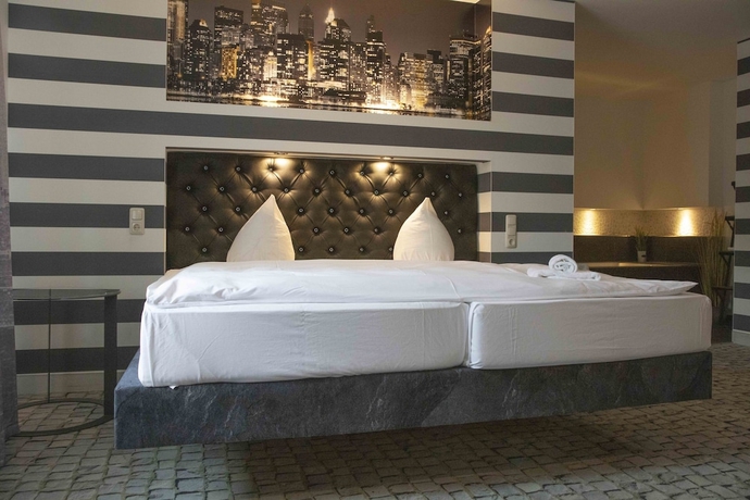Imagen de la habitación del Hotel SL'otel im Parforcehaus. Foto 17