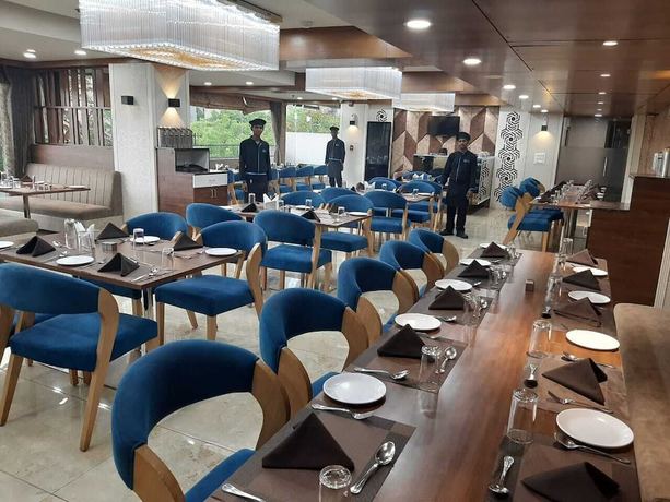 Imagen del bar/restaurante del Hotel SN Blu. Foto 2