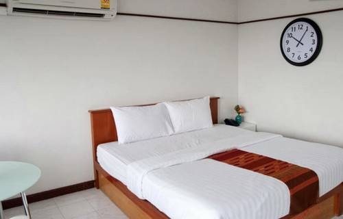 Imagen de la habitación del Hotel SN Mansion. Foto 37