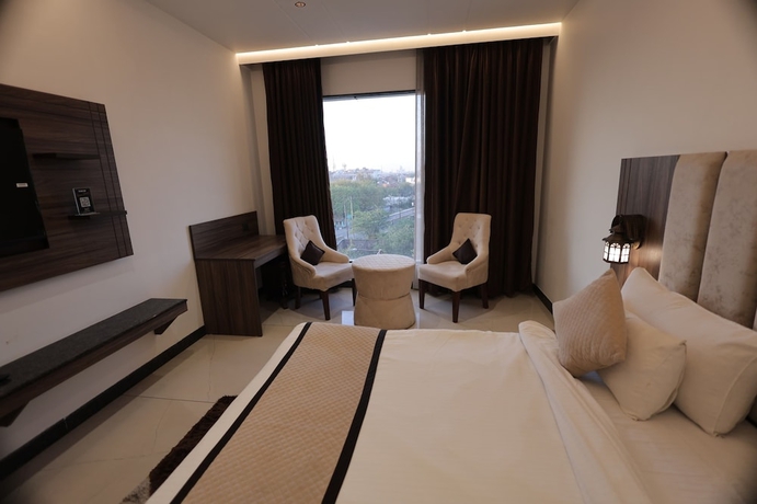 Imagen de la habitación del Hotel SNJ TAJ GRAND HOTEL. Foto 3
