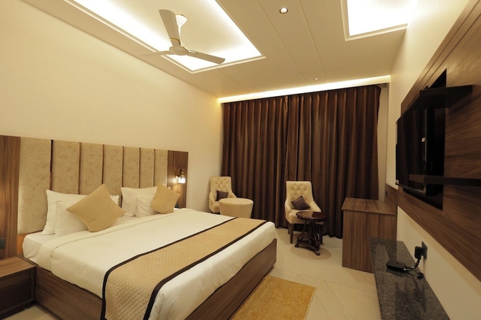 Imagen de la habitación del Hotel SNJ TAJ GRAND HOTEL. Foto 4